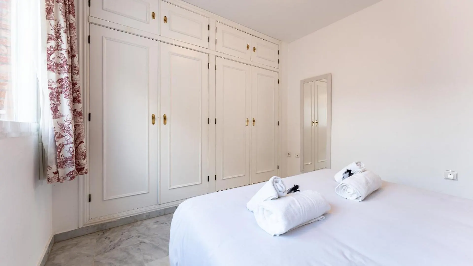 Malagasuite Terrace&Parking Stay Fuengirola Apartment