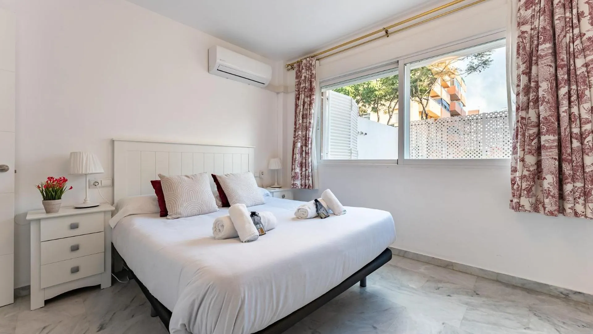 Malagasuite Terrace&Parking Stay Fuengirola Lägenhet